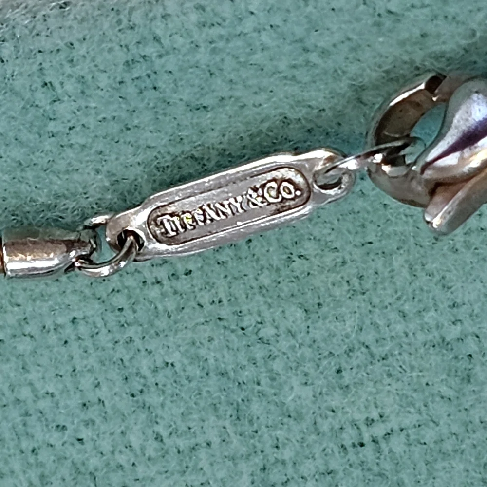 💘Tiffany & Co. Heart Circle 1999 Stencil Cut-Out Necklace in 925 STER Silver✨️